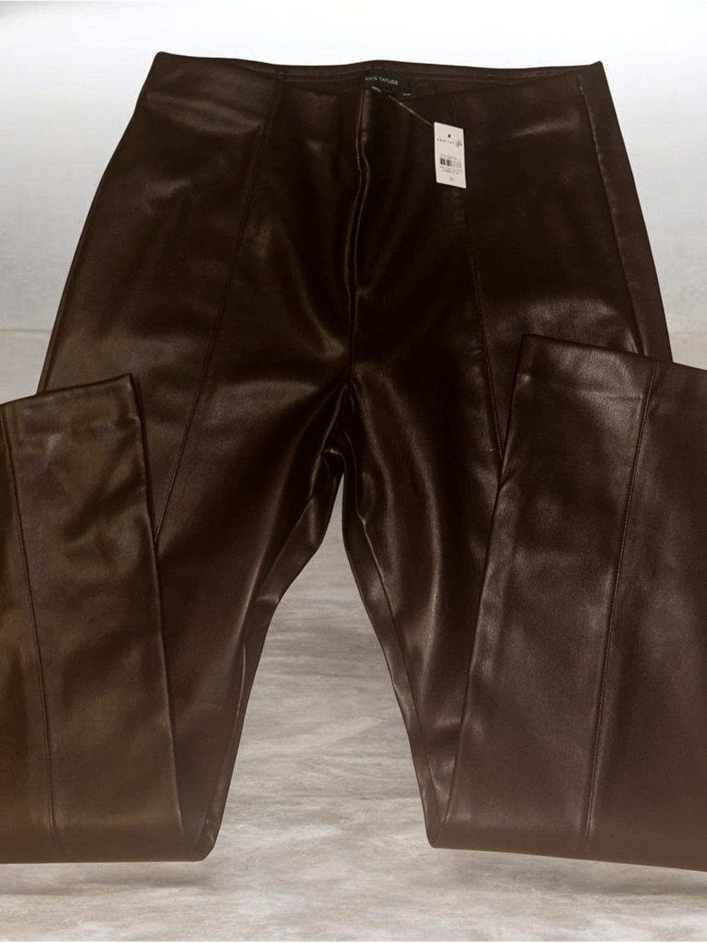 Ann Taylor The Side Zip Ankle Pant in Faux Leather Size 14 new with tags